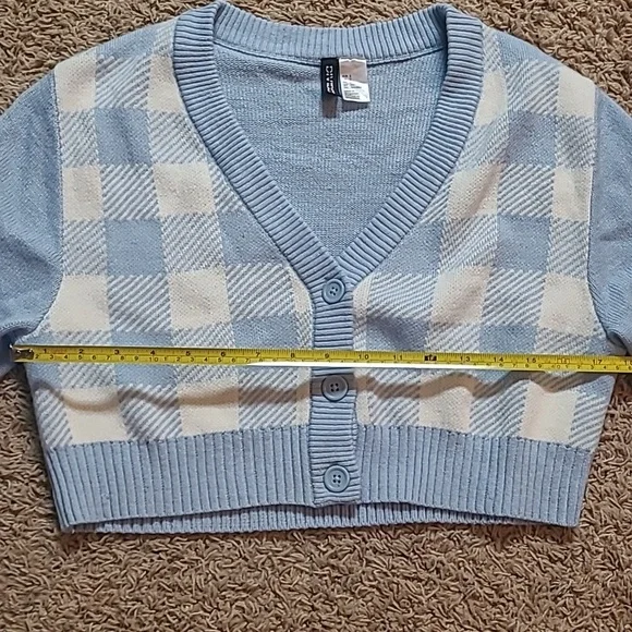 Divided H&M Womens Cropped Cardigan Sweater Long Sleeve Blue White Checkered - Picture 4 of 7